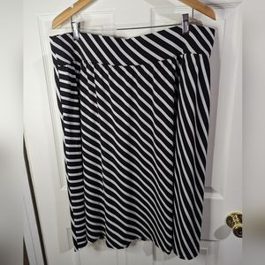Lane Bryant Black & white striped wide band skirt Pockets size 18 / 20